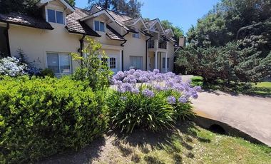 Casa en venta - 5 Dormitorios 3 Baños - 800mts2 - Pilar