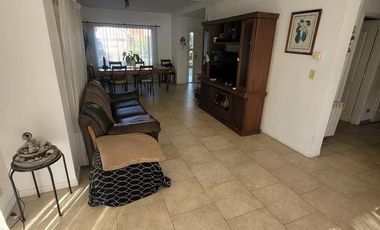 Casa en venta - 5 Dormitorios 3 Baños - 800mts2 - Pilar