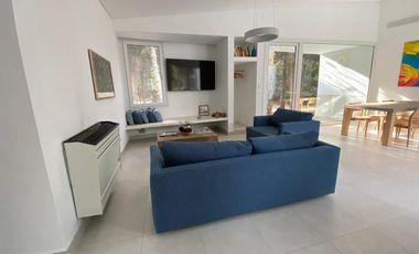 ALQUILER TEMPORAL, CASA, BARRIO BOSQUE, LOTE AL 100, 5 AMBIENTES