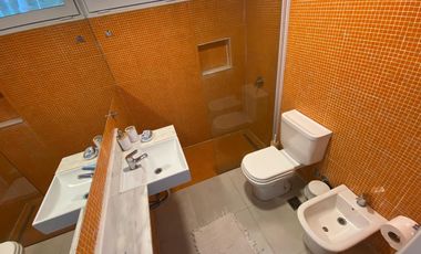 ALQUILER TEMPORAL, CASA, BARRIO BOSQUE, LOTE AL 100, 5 AMBIENTES