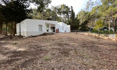 ALQUILER TEMPORAL, CASA, BARRIO BOSQUE, LOTE AL 100, 5 AMBIENTES