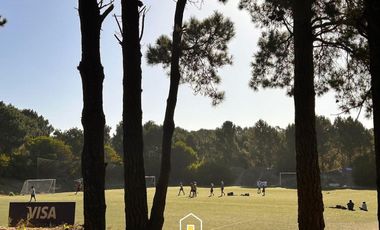 ALQUILER TEMPORAL, CASA, BARRIO BOSQUE, LOTE AL 100, 5 AMBIENTES