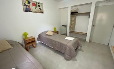 ALQUILER TEMPORAL, CASA, BARRIO BOSQUE, LOTE AL 100, 5 AMBIENTES