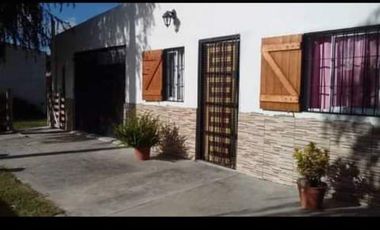 Casas en venta - 4 Dormitorios 2 Baños - Cochera - 255Mts2 - Mar del Tuyú