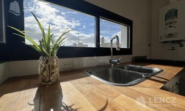 Venta Casa 4 ambientes con Cocheras, Piscina, Jardin, Barrio Privado Los Troncos Berazategui