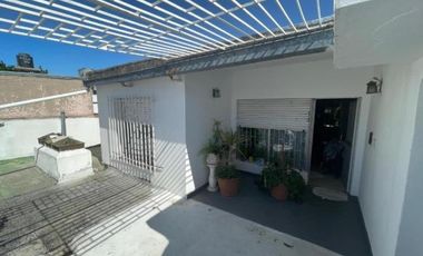 Casa en venta - 3 Dormitorios 3 Baños - 70Mts2 - San Luis