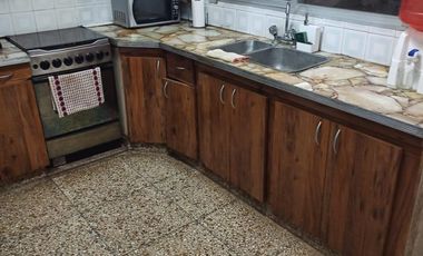 Casa en venta - 3 Dormitorios 3 Baños - Cochera - 150Mts2 - Lobos
