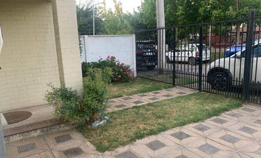 Casa en arriendo c/ estacionamiento en Bosques de Santa Clara - San Francisco