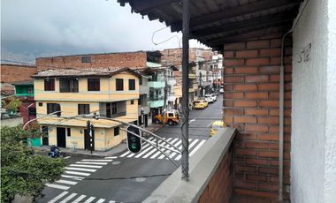 VENTA APARTAMENTO 3ER PISO - LA MILAGROSA - MEDELLIN-