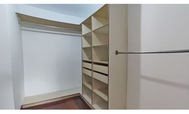 Vendo apto clásico de 197 M2 en Patio Bonito perfecto para remodelar