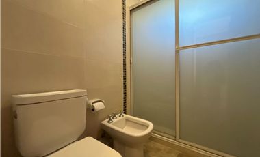 Casa de 4 dormitorios,. Pileta .Gas natural. Barrio Alamos de Pinamar