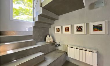 Casa de 4 dormitorios,. Pileta .Gas natural. Barrio Alamos de Pinamar