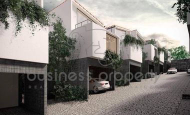 Gran oportunidad Casa dentro de la Sexta Sección de Lomas Verdes