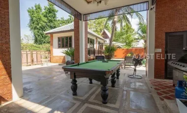 Thai Modern Style Home Near Floating Market with Saltwater Pool
