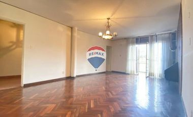 VENTA DEPARTAMENTO 3 DORM - B° MACROCENTRO