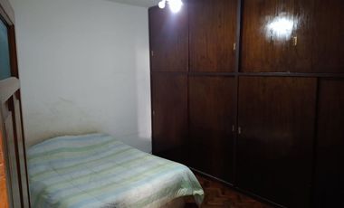 VENTA CASA 4 DORMITORIOS Y COCHERA EN GODOY CRUZ
