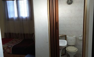 VENTA CASA 4 DORMITORIOS Y COCHERA EN GODOY CRUZ