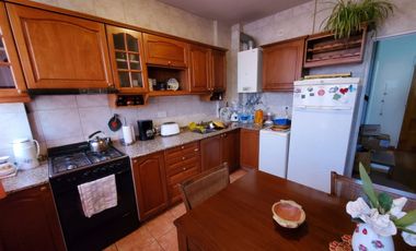 DUPLEX EN EDIFICIO TYPAC CON COCHERA