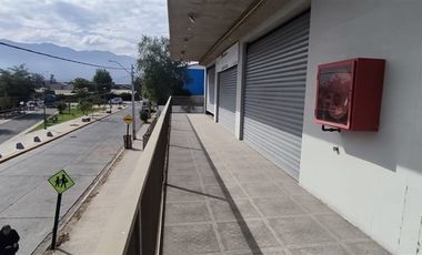 Local Comercial en Arriendo en Av Santa Rosa Con Américo Vespucio