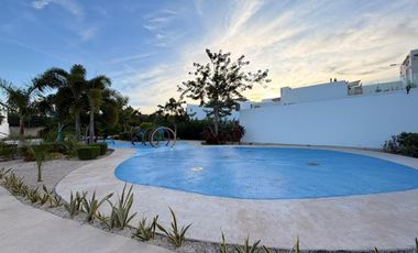 CASA EN VENTA EN MÉRIDA,YUCATÁN EN PRIVADA ÚNICA LIVING