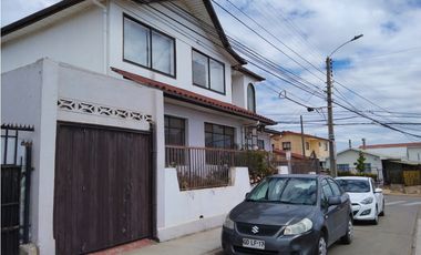 Amplia casa en Miraflores Alto