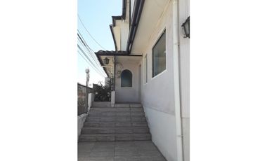 Amplia casa en Miraflores Alto