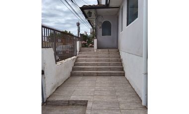 Amplia casa en Miraflores Alto