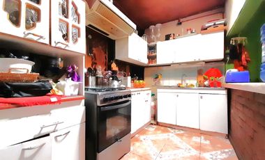 Gran Terreno con Casa Piscina Bodega Venta Quinta Normal