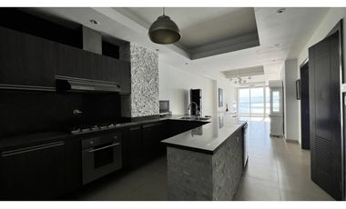 Venta: Apartamento reposeído en Avenida Balboa PH Rivage Tower