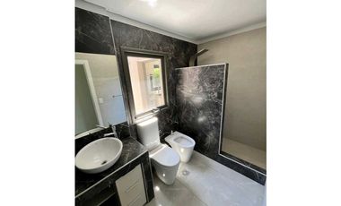 VENTA DE EXCLUSIVA CASA- B°LAS CANDELAS II, CHACRAS DE CORIA