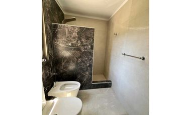 VENTA DE EXCLUSIVA CASA- B°LAS CANDELAS II, CHACRAS DE CORIA