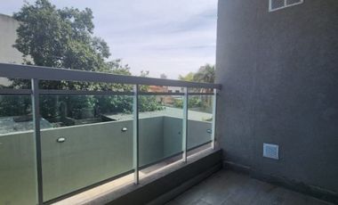 Semipiso en venta en Lanus Oeste