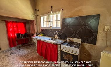 Casa en venta c/ cochera en Rafael Calzada
