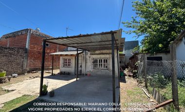 Casa en venta c/ cochera en Rafael Calzada