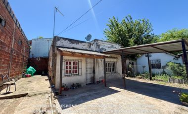 Casa en venta c/ cochera en Rafael Calzada