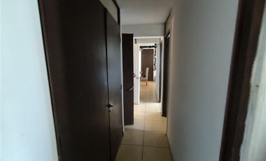 Departamento en Arriendo en 3 dormitorios con estacionamiento