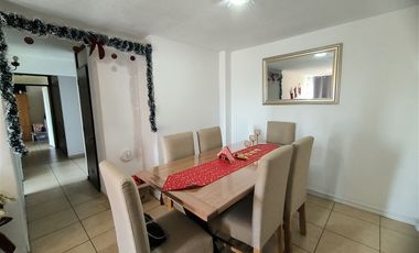 Departamento en Arriendo en 3 dormitorios con estacionamiento