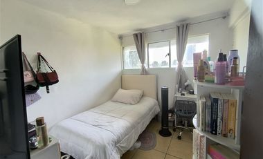 Departamento en Arriendo en 3 dormitorios con estacionamiento