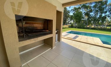 Casa en alquiler amoblada - Barrio Santa Inés, Canning