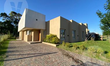 Casa en alquiler amoblada - Barrio Santa Inés, Canning