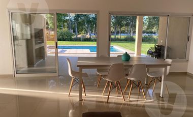 Casa en alquiler amoblada - Barrio Santa Inés, Canning