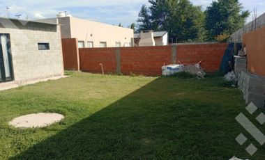 EN VENTA LOCAL COMERCIAL CON CÁMARA FRIGORÍFICA MAS DEPTO | ALTOS DE ALBERDI 1 - PLOTTIER/NEUQUEN