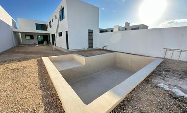 CASA EN VENTA MÉRIDA, 4 HABITACIONES, 689.23M2 TERRENO