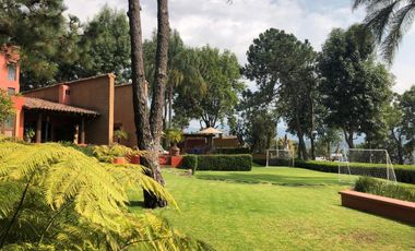 VALLE DE BRAVO EXCELENTE PROPIEDAD EN INCREIBLE UBICACION