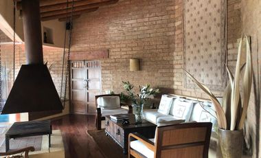 VALLE DE BRAVO EXCELENTE PROPIEDAD EN INCREIBLE UBICACION