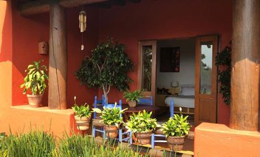 VALLE DE BRAVO EXCELENTE PROPIEDAD EN INCREIBLE UBICACION