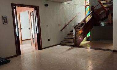 RESIDENCIA EN PRIVADA COLONIAL, EN CHUBURNA