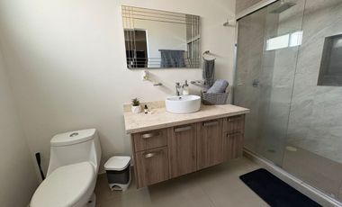 CASA EN VENTA EN FRACCIONAMIENTO HISPANIA