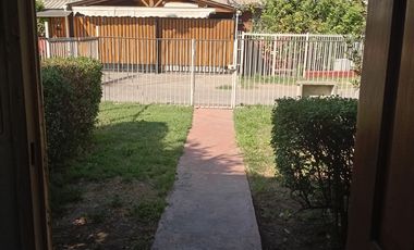 OPORTUNIDAD ÚNICA CASA A PASOS DE METRO, DUOC Y UNIVERSIDAD