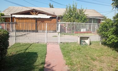 OPORTUNIDAD ÚNICA CASA A PASOS DE METRO, DUOC Y UNIVERSIDAD